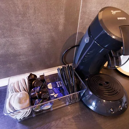 Sander's Apartment *